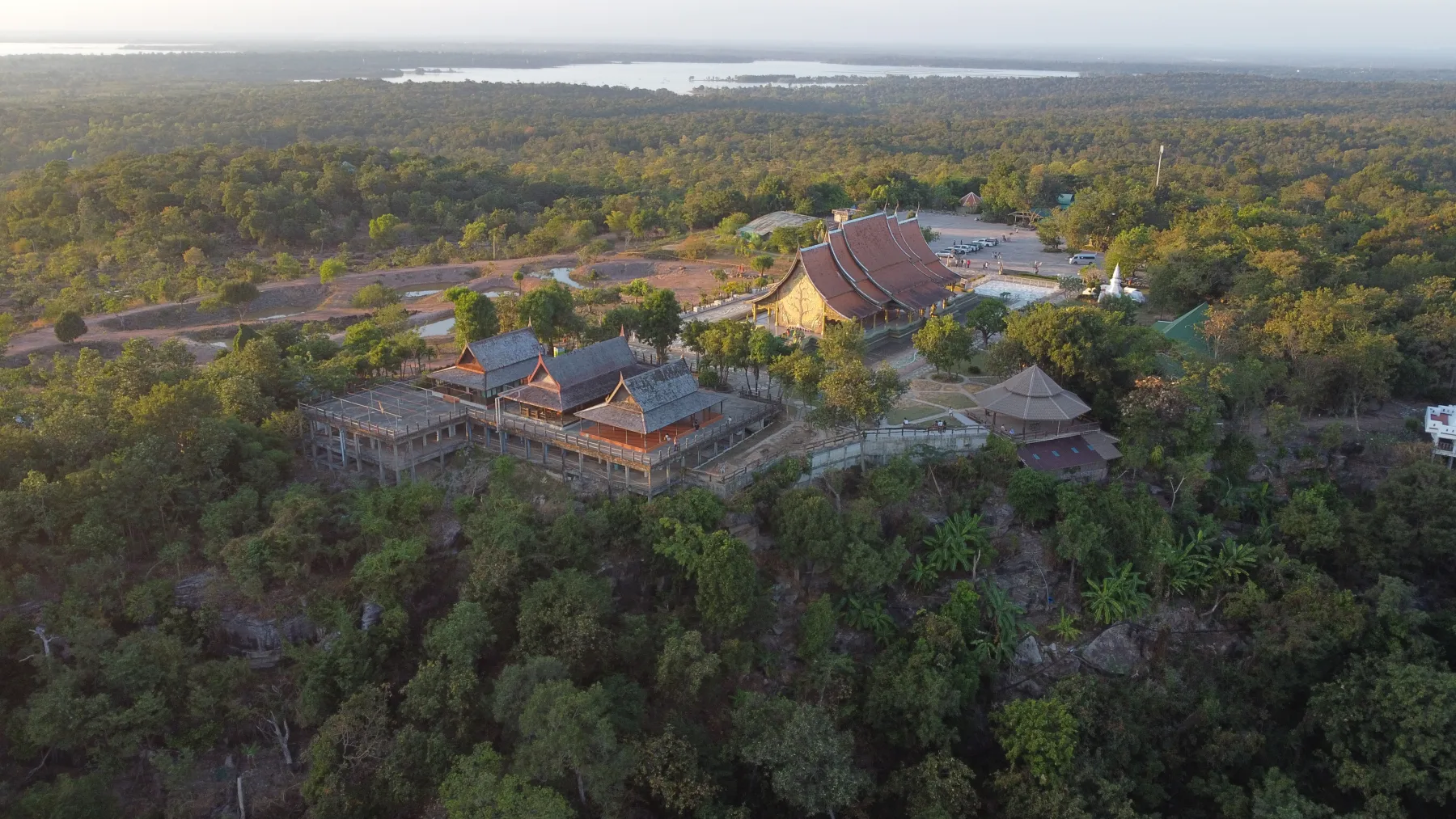 Wat Sirindhorn Wararam