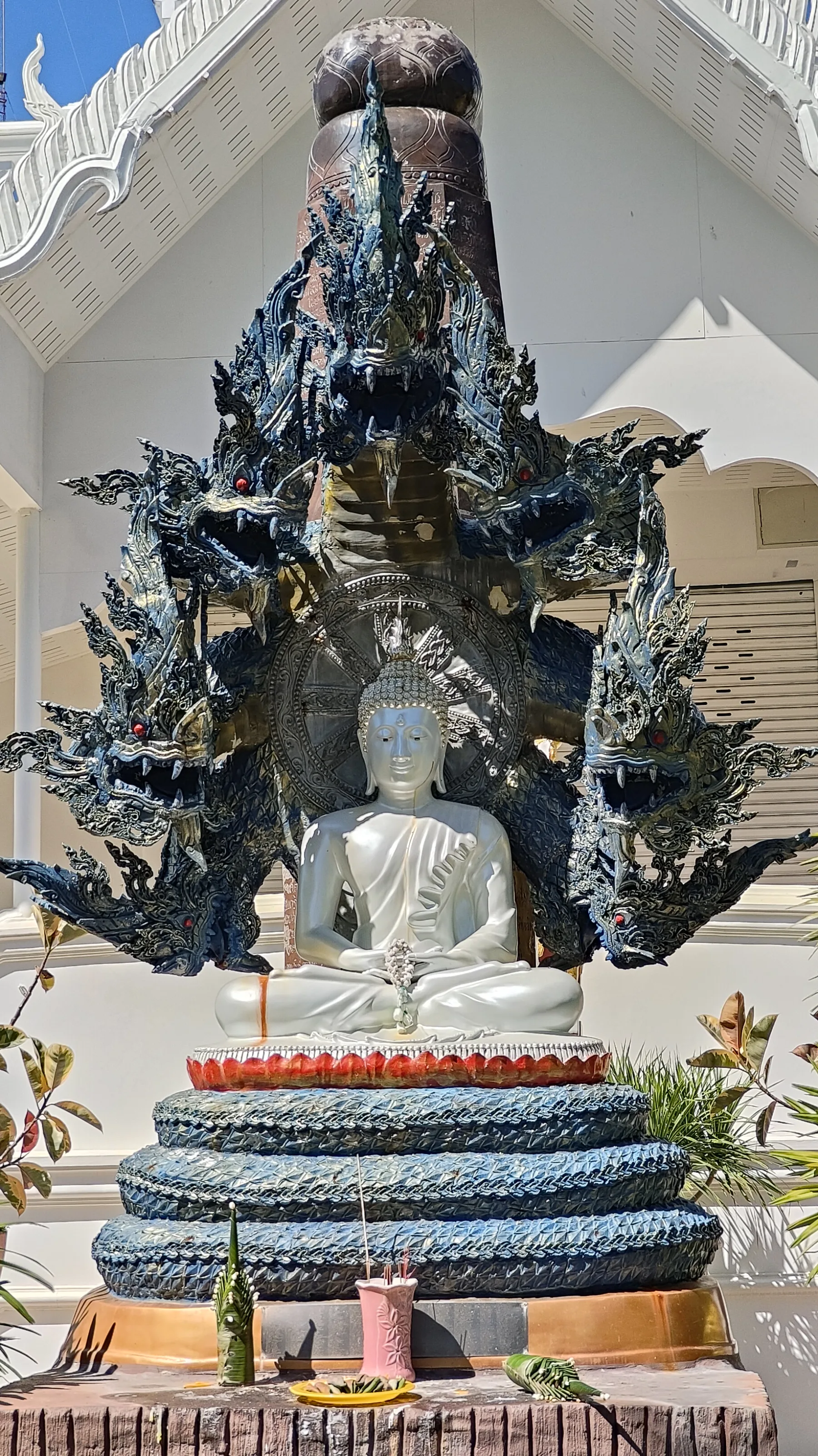 Wat Tham Khuha Sawan