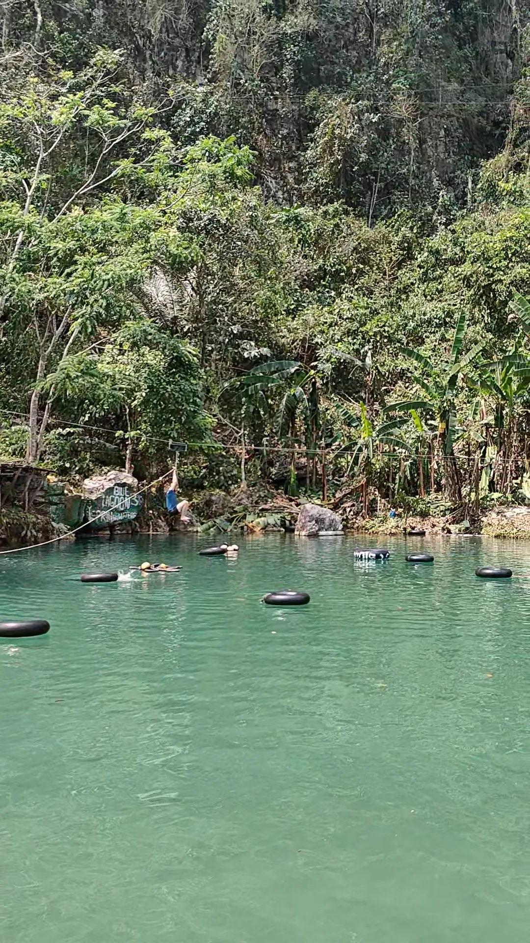 Vang Vieng - lagoon3