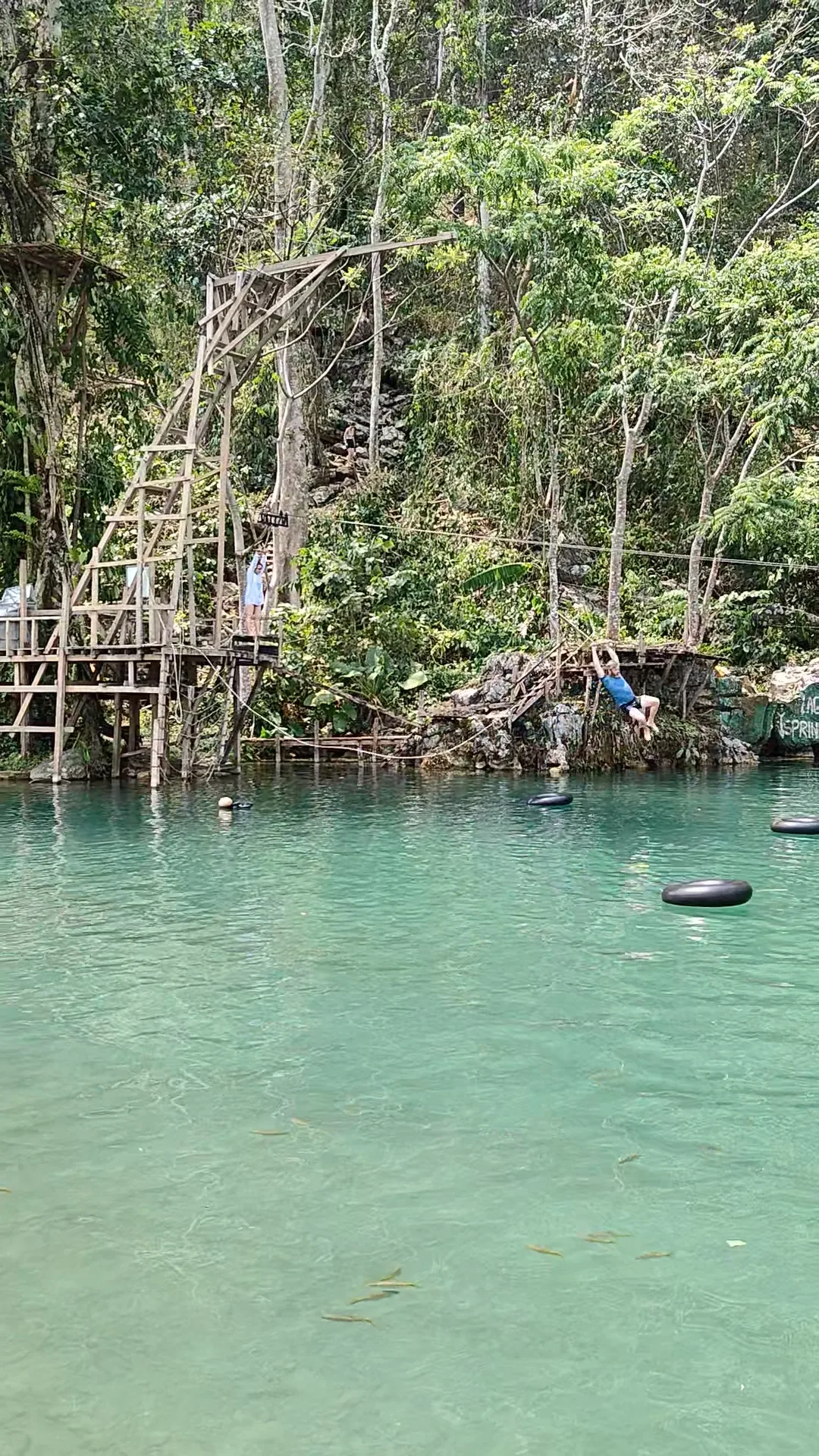 Vang Vieng - lagoon3
