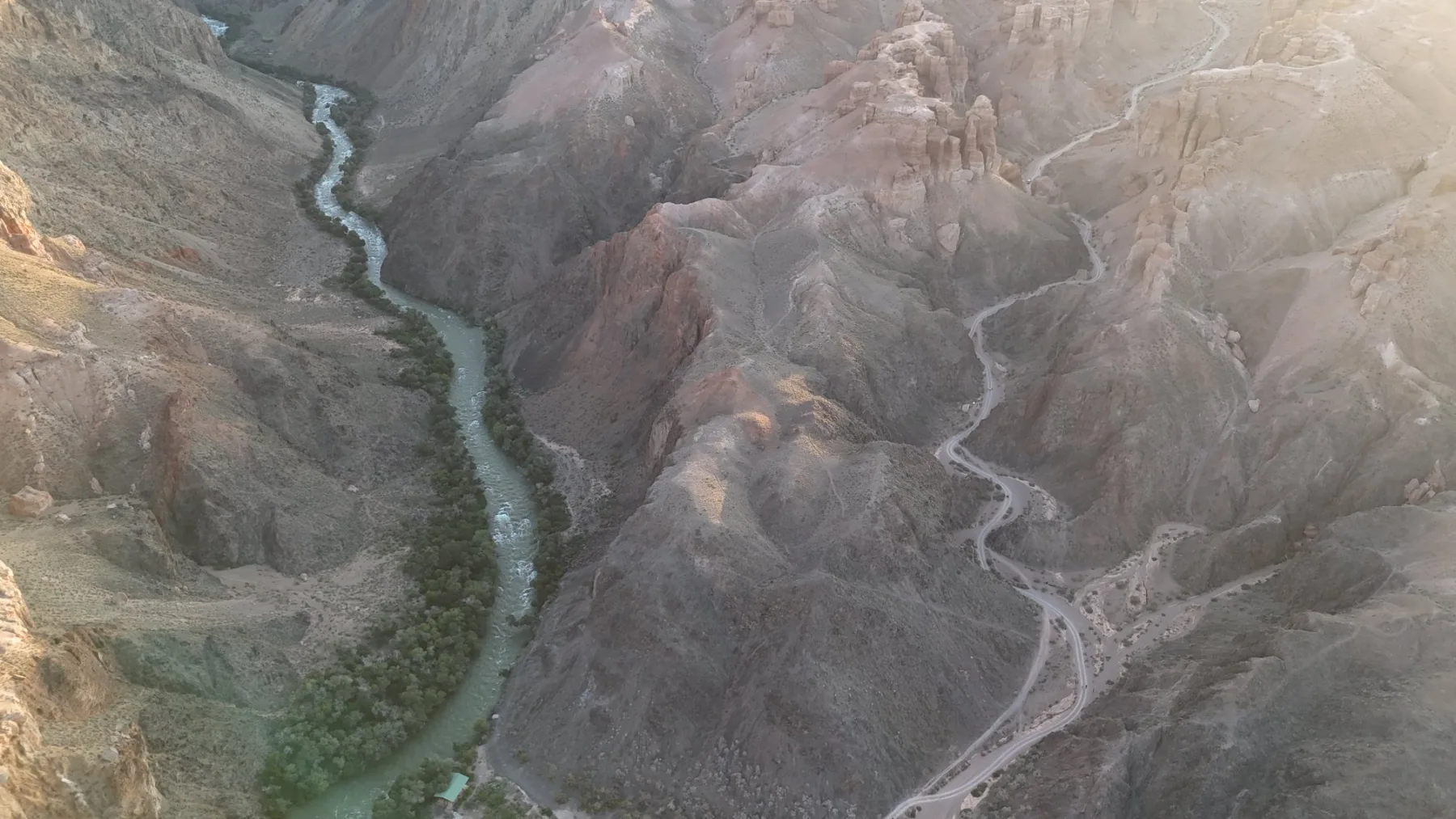canyon charyn