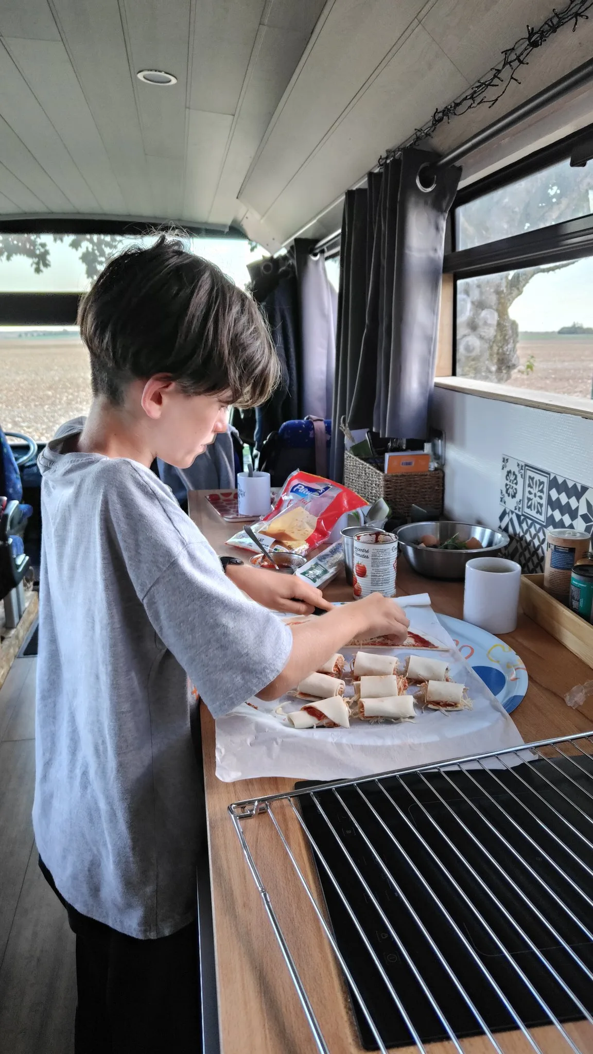 Enfant qui cuisine